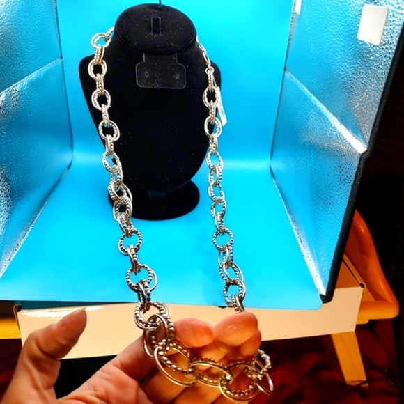 Liz Claiborne Long Silver Chunky Double Link Necklace! - Picture 10 of 11